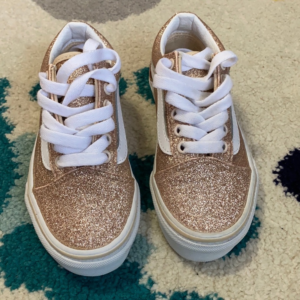 VANS - Picture 2 of 6